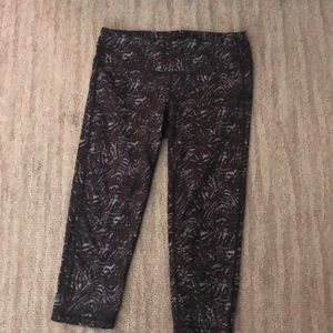 Athleta Capri Size M